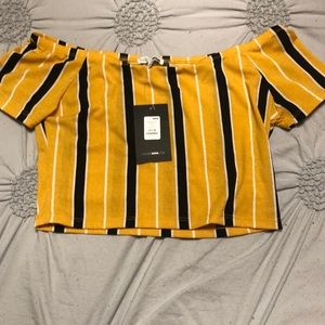 yellow stripped crop top!
